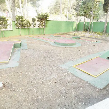 Apartsalou Lea *